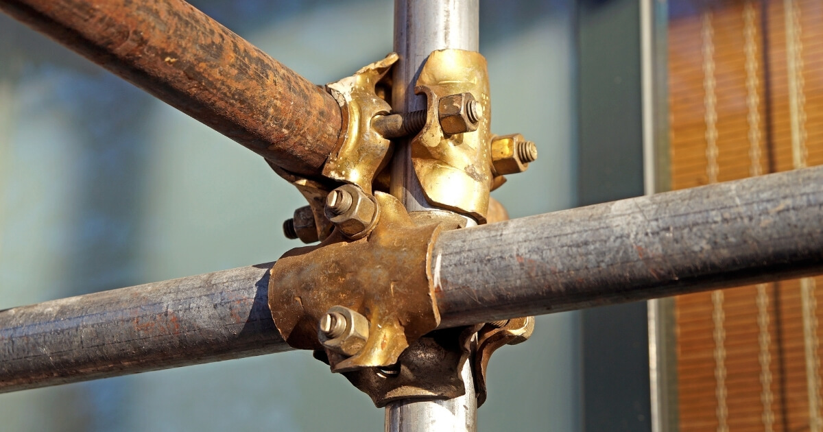 چگونه بست داربست استاندارد بخریم و از اشتباهات رایج دوری کنیم؟